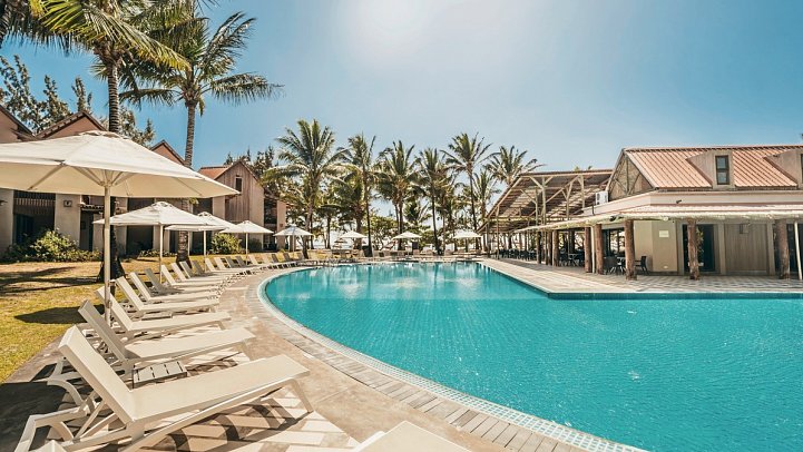 Crystals Beach Resort Belle Mare