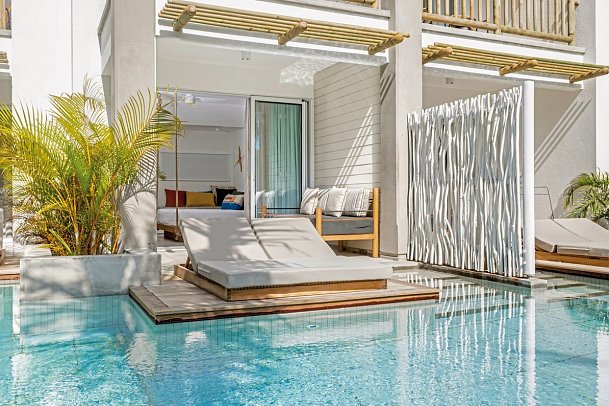 Sunrise Attitude - Wohnbeispiel Couple Swim-up (Zimmercodierungen UBQ, UHQ, UB8 & UB9)