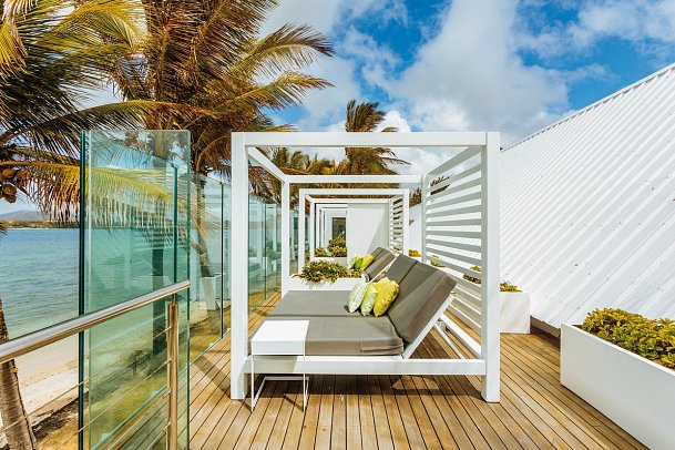 Tropical Attitude