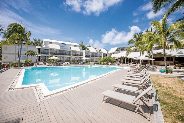 Le Peninsula Bay Beach Resort & Spa