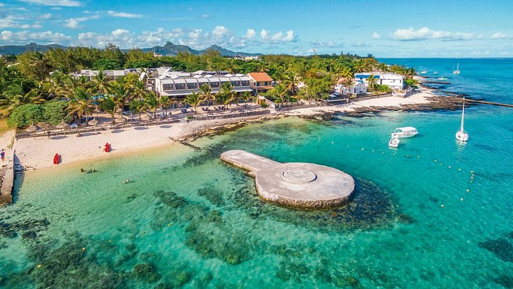 Le Peninsula Bay Beach Resort & Spa