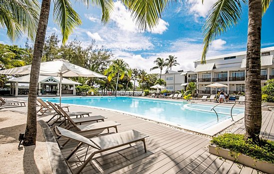 Le Peninsula Bay Beach Resort & Spa