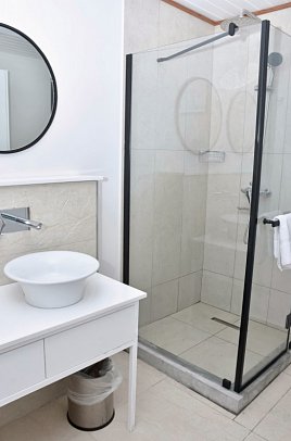 Villas Caroline - Badezimmer Standard (Zimmercodierung UG1)