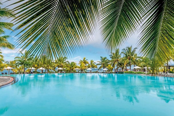 Victoria Beachcomber Resort & Spa