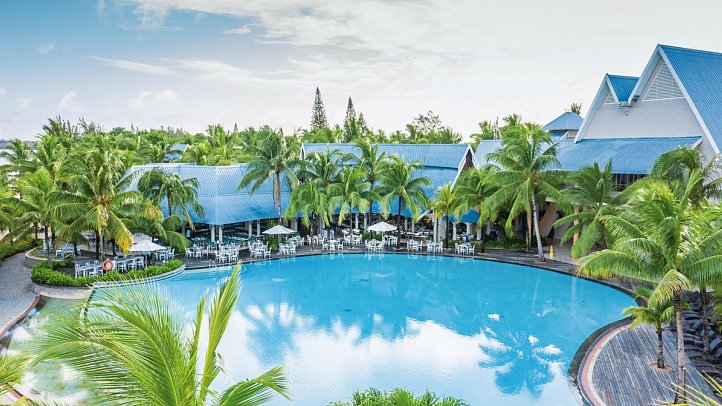 Victoria Beachcomber Resort & Spa