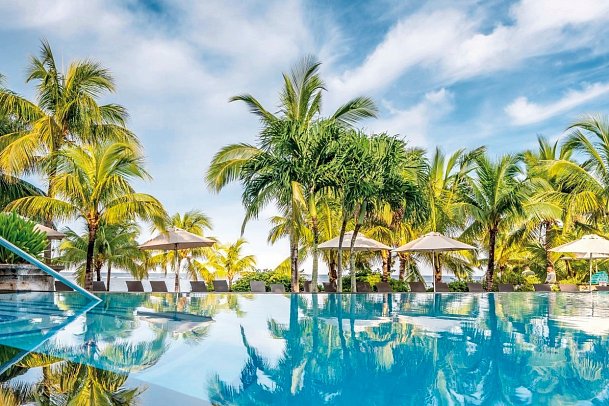 Victoria Beachcomber Resort & Spa