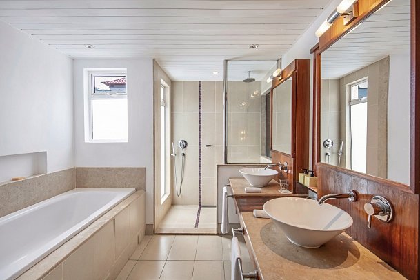 Tamassa Bel Ombre - Badezimmer Superior (Zimmercodierungen US1, US2, US8, UH2, UC2 & UB8)