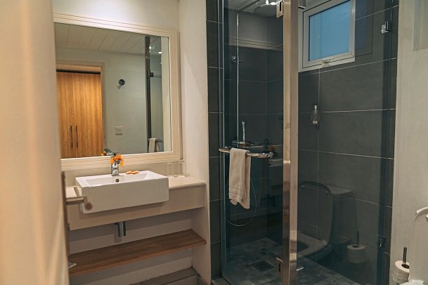 Casuarina Resort & Spa - Badezimmer Beispiel Privilege Garden View (Zimmercodierungen URG, UHG, FB2 & UR8)