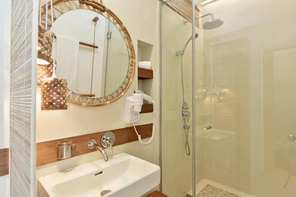 Veranda Tamarin - Badezimmer Privilege (Zimmercodierungen UR1 & UH2)