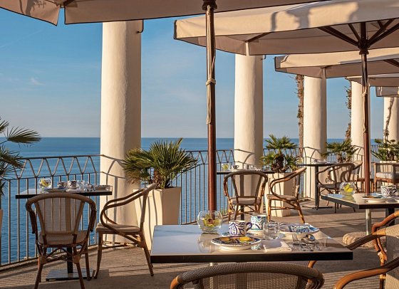 Anantara Convento di Amalfi Grand Hotel - Wohnbeispiel Doppelzimmer Deluxe Meerblick (Zimmercodierung DDM)