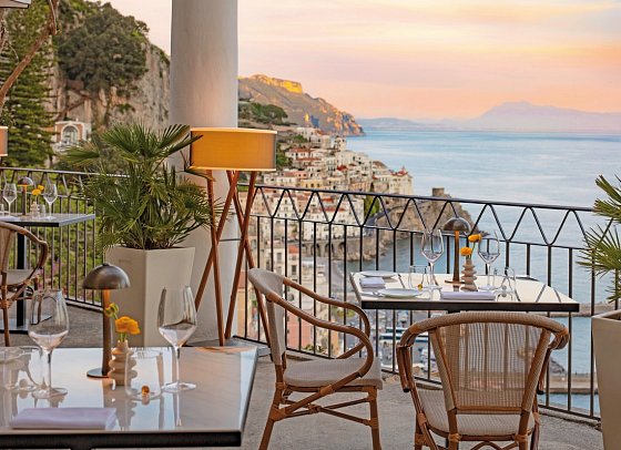 Anantara Convento di Amalfi Grand Hotel - Wohnbeispiel Juniorsuite Meerblick (Zimmercodierung J1M)