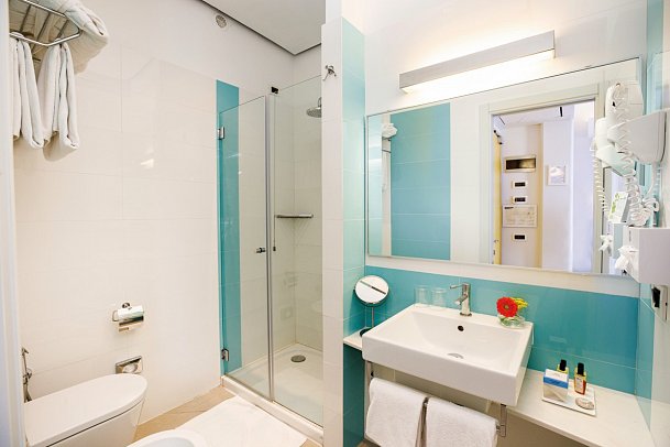 Art Hotel Gran Paradiso - Beispiel Bad Doppelzimmer Premium (Zimmercodierung DM1)