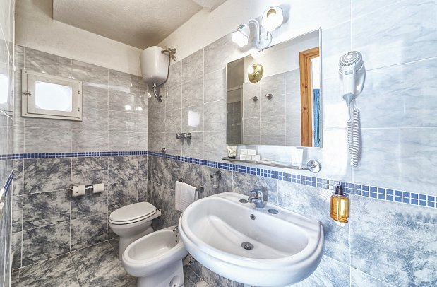 Grazia alla Scannella - Beispiel Bad (Zimmercodierungen DG1, DFN, DSM, J1M & EB1)