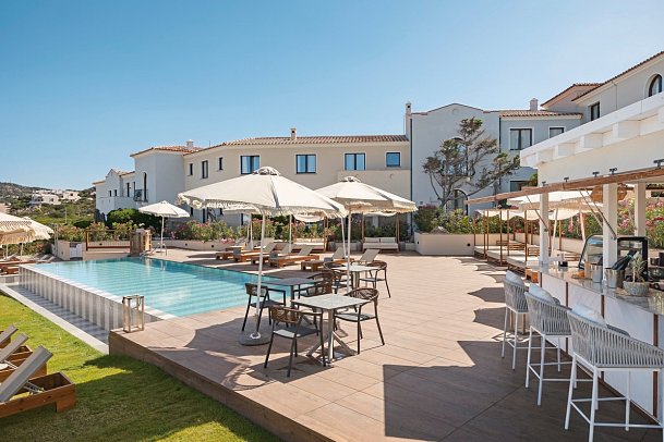 Mangia's Santa Teresa Sardinia, Curio Collection by Hilton