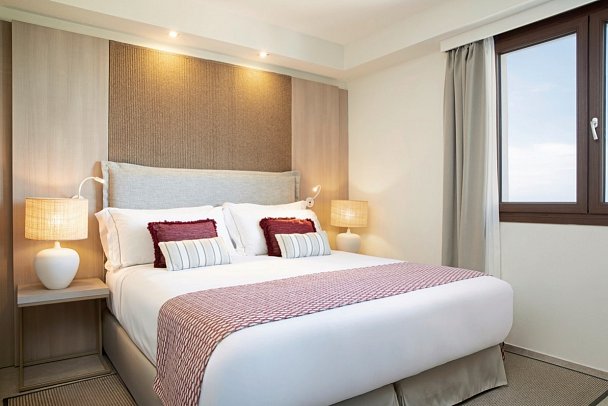 Mangia's Santa Teresa Sardinia, Curio Collection by Hilton - Zimmercodierung DS1