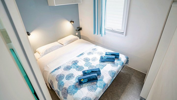 Camping Village Bella Sardinia (by Happy Camp) - Wohnbeispiel Mobilheim Happy Premium (Zimmercodierung CM1)