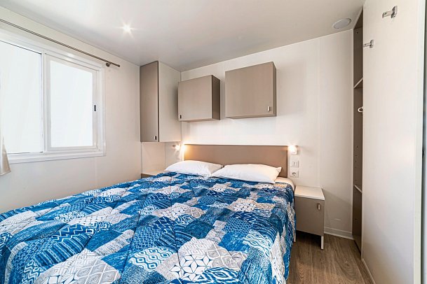 Baia Holiday Isuledda - Wohnbeispiel Mobilheim Baia Revolution (Zimmercodierung CB6)