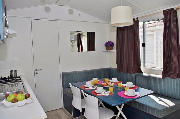 Camping S'Ena Arrubia (by Happy Camp) - Wonbeispiel Mobilheim Happy Easy (Zimmercodierung CG1)