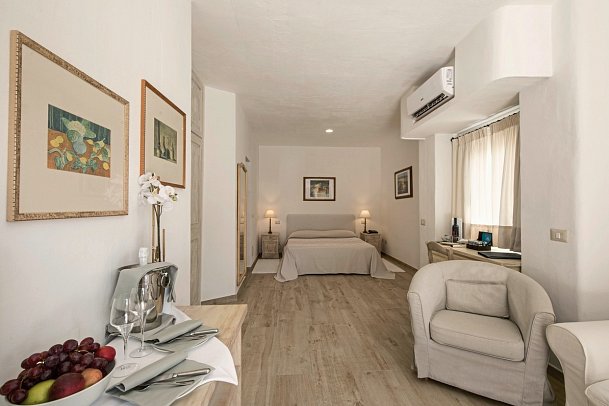 Grand Relais dei Nuraghi - Wohneispiel Juniorsuite Garten und Privatpool (Zimmercodierung J1R)