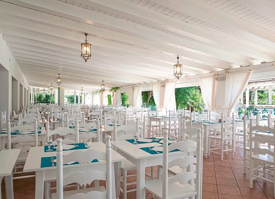 Club Hotel Marina Beach
