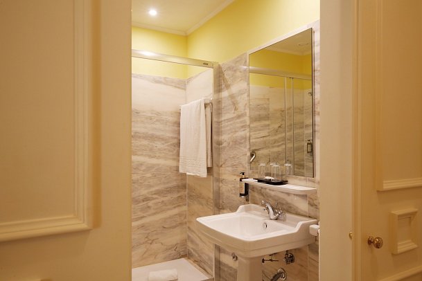 Grande Hotel do Porto - Beispiel Bad (Zimmercodierungen DB1 & DB3)