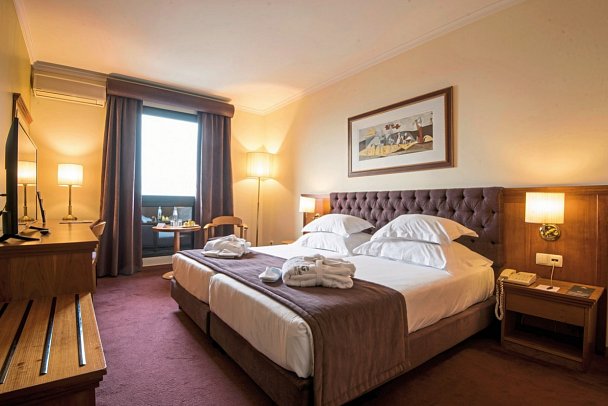 Vila Galé Porto - Wohnbeispiel Doppelzimmer Superior (Zimmercodierung DS1)