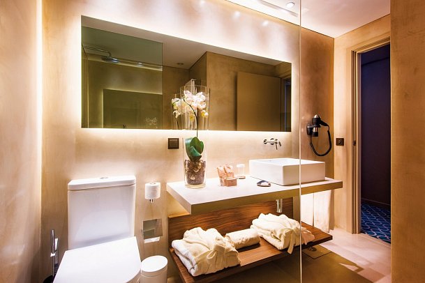 Dom Henrique Downtown - Beispiel Bad Doppelzimmer (Zimmercodierungen DF1, DF2 & EF1)