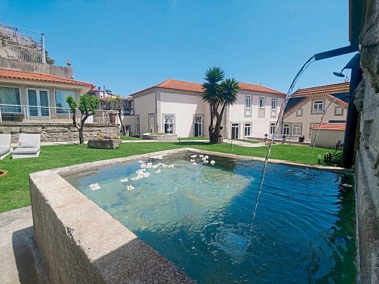 OCA Flores & Vitória Village Hotel