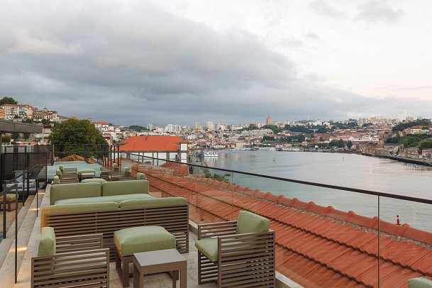 Neya Porto