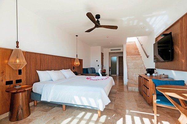 Akumal Bay Beach & Wellness Resort - Wohnbeispiel Premium Junior Suite Penthouse (Zimmercodierung J2H)