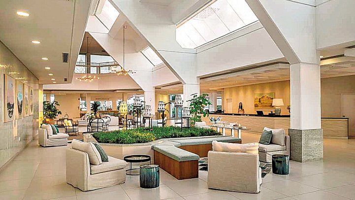 Leonardo Plaza Cypria Maris Beach Hotel & Spa