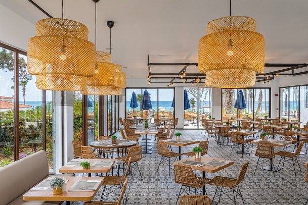 Leonardo Plaza Cypria Maris Beach Hotel & Spa