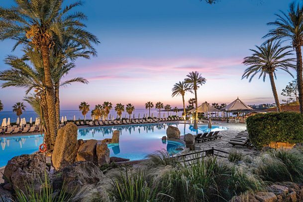 Coral Beach Hotel & Resort