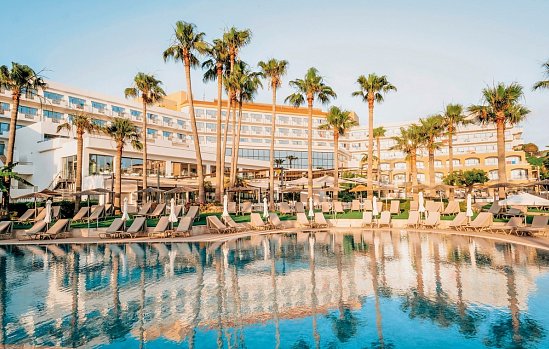 St. George Beach Hotel & Spa Resort