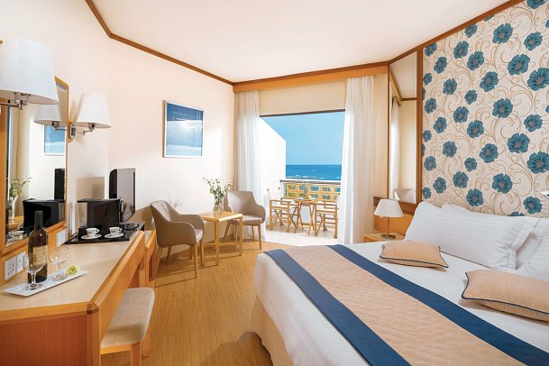 Constantinou Bros Athena Royal Beach - Wohnbeispiel Classic-Doppelzimmer Meerblick (Zimmercodierung DBM)