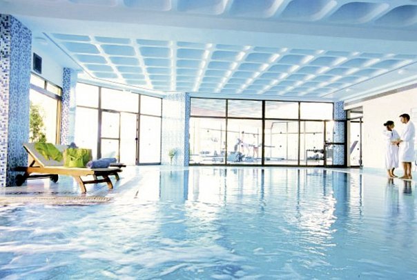 Constantinou Bros Athena Royal Beach