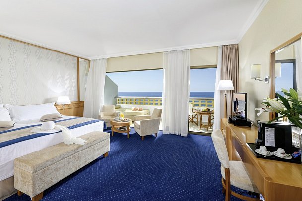 Constantinou Bros Athena Royal Beach - Wohnbeispiel Juniorsuite Meerblick (Zimmercodierung JBM)