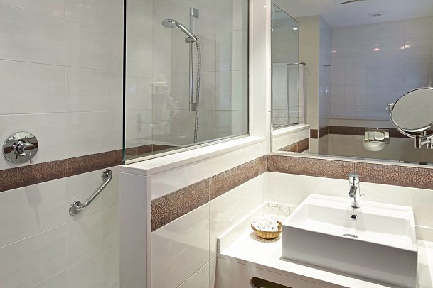 Universal Hotel Marqués - Beispiel Bad (Zimmercodierungen DB1, DC1, DE1, D1M, D2M & DCM)