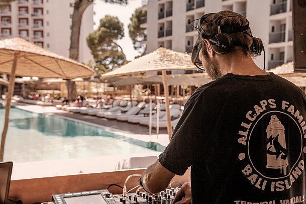 Caramelo Palma Beach