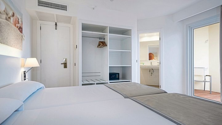 THB Maria Isabel - Wohnbeispiel Doppelzimmer Meerblick (Zimmercodierung DBM)