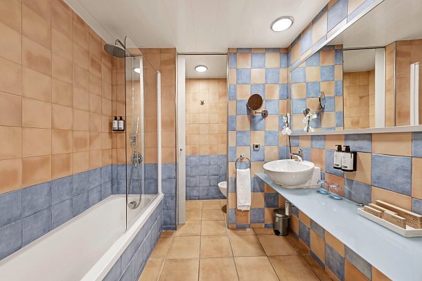 Occidental Playa de Palma - Beispiel Bad Doppelzimmer Superior (Zimmercodierung DS1)