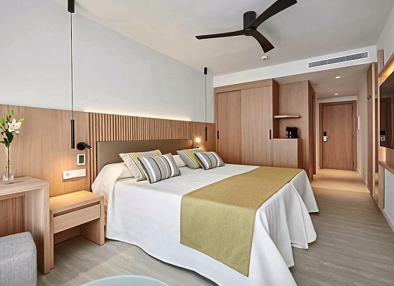 Hipotels Mediterraneo - Wohnbeispiel Doppelzimmer Select Meerblick (Zimmercodierung DNM)