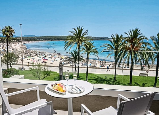 Hipotels Mediterraneo - Beispiel Balkon Doppelzimmer Meerblick (Zimmercodierung DBM)