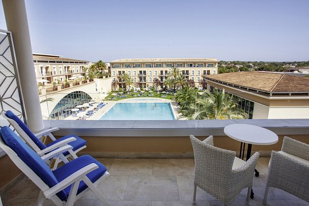 Grupotel Playa de Palma Suites & Spa - Wohnbeispiel Juniorsuite Poolblick (Zimmercodierung JBP)