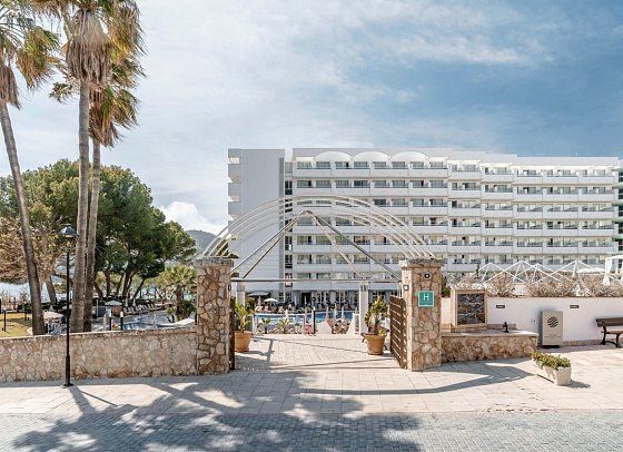 Alua Gran Camp de Mar