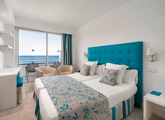 Alua Gran Camp de Mar - Wohnbeispiel Doppelzimmer frontaler Meerblick (Zimmercodierung D1M)