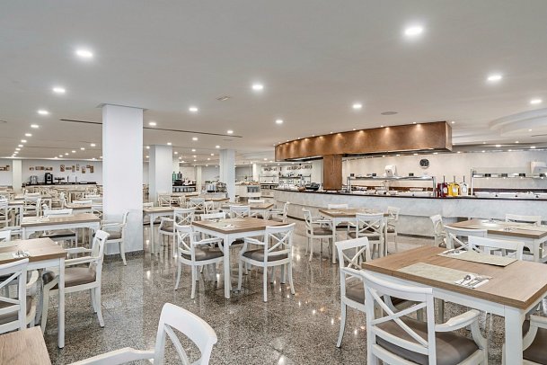 Alua Gran Camp de Mar