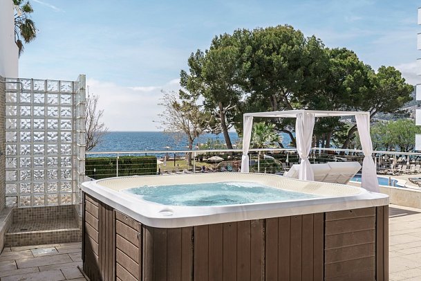 Alua Gran Camp de Mar