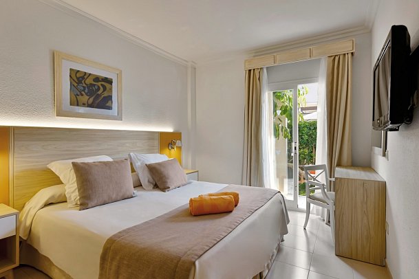 VIVA Blue & Spa - Wohnbeispiel Appartement 1 Schlafzimmer mit privatem Garten (Zimmercodierungen AB2 & AN2)