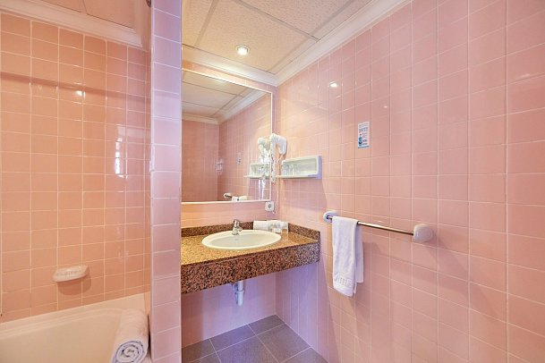 Gavimar Cala Gran Costa del Sur - Beispiel Bad (Zimmercodierung DB1)